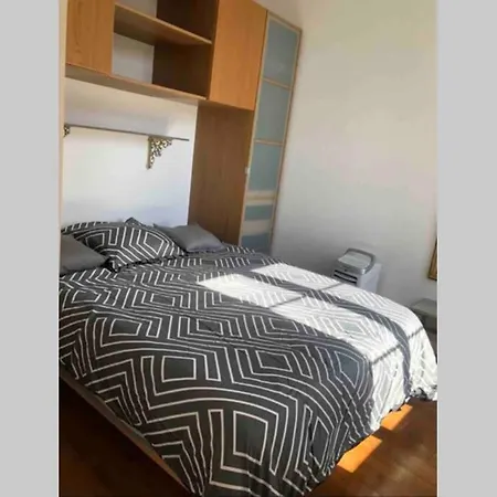 Bel Bien Place Au Coeur De Cannes